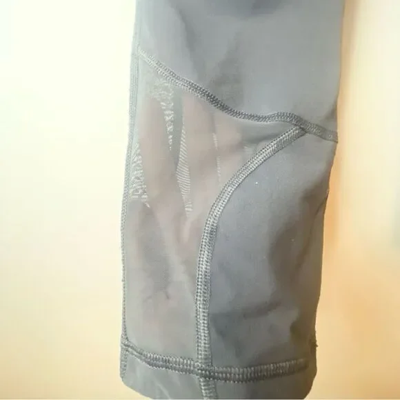 Grey Knockout by Victorias Secret capri legging size small - Picture 6 of 8